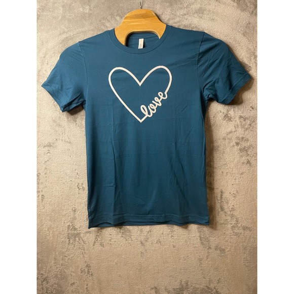 Bella Canvas Love Heart Graphic‎ Tee Casual Short Sleeve Top Medium - Picture 1 of 5